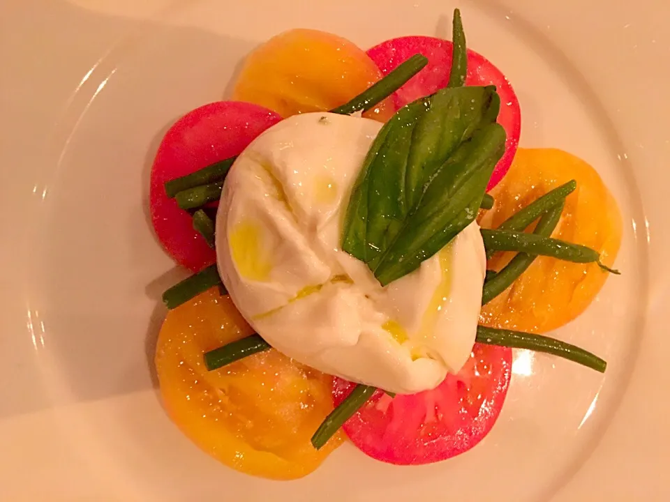 Burrata salad|Luiza Gomesさん