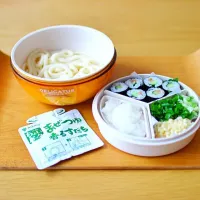 Snapdishの料理写真:おろしすだちうどん
梅きゅう巻き|Koharuさん