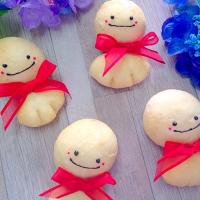 てるてる坊主の生クリームぱん