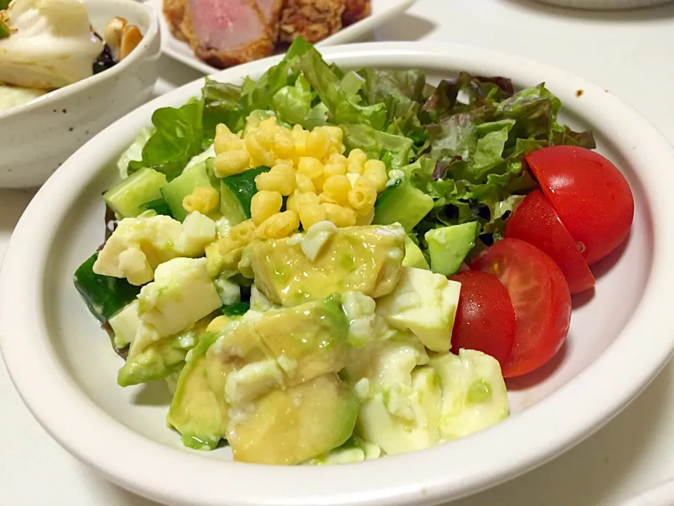 アボカド、豆腐、長芋、きゅうりのタルタルサラダ♪
味つけは塩のみですが、旦那さんお気に入りでした♡|inoさん