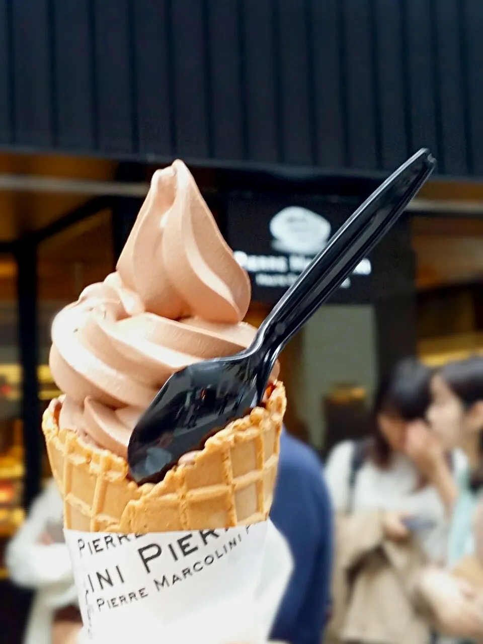 ピエールマルコリーニのチョコソフト🍦　#ピエールマルコリーニ #UberIceCream|かおりんさん