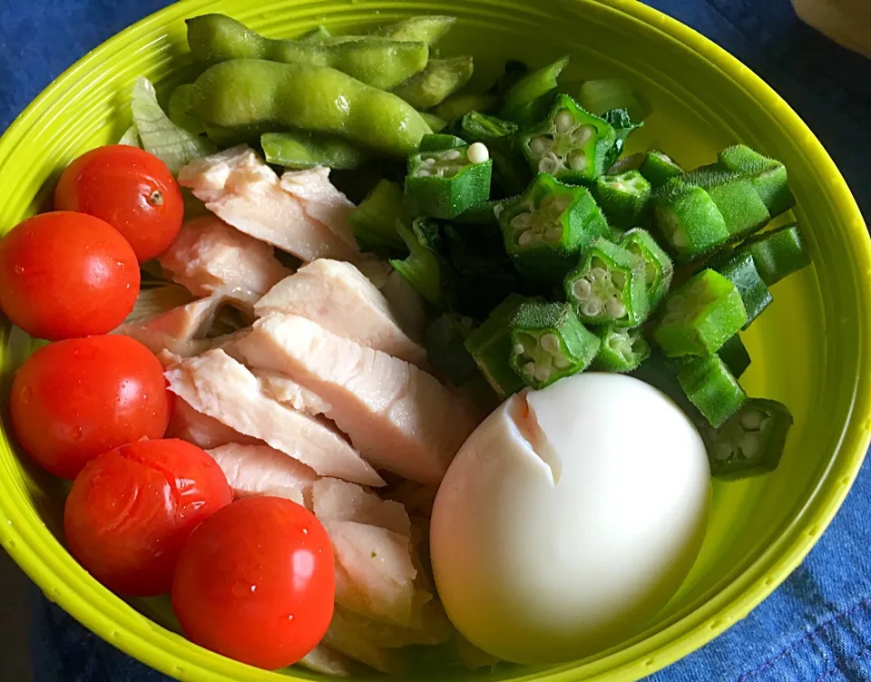 Snapdishの料理写真:鶏ハムサラダ麺|Naoko Miyataさん