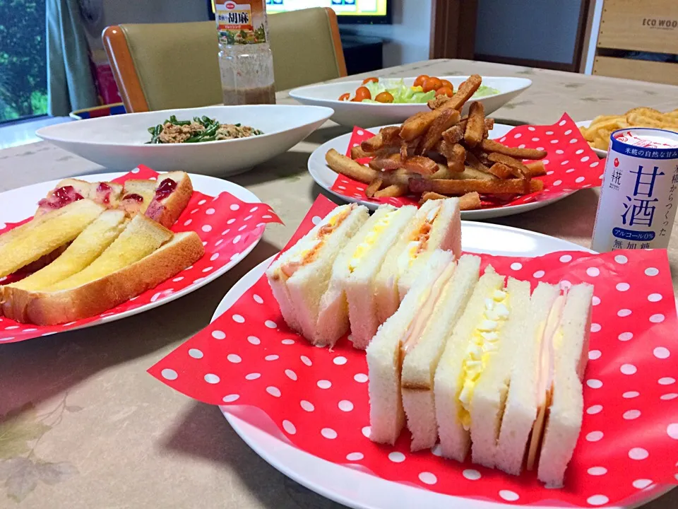 Snapdishの料理写真:夕飯サンドイッチと採れたていんげんのおかかマヨネーズサラダメニュー❤️|makoさん