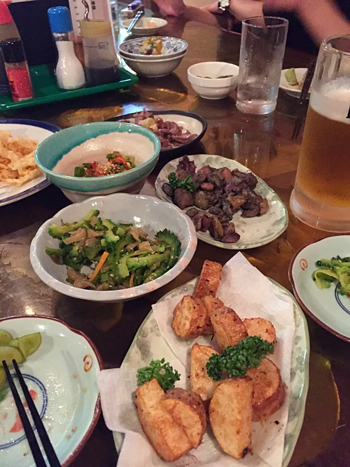 7月15日晩ご飯。旦那さん飲み会🍺にて不在。なので友達と居酒屋さん🍺
飲めないのにお酒のアテは大好き（≧∇≦）|あやさん