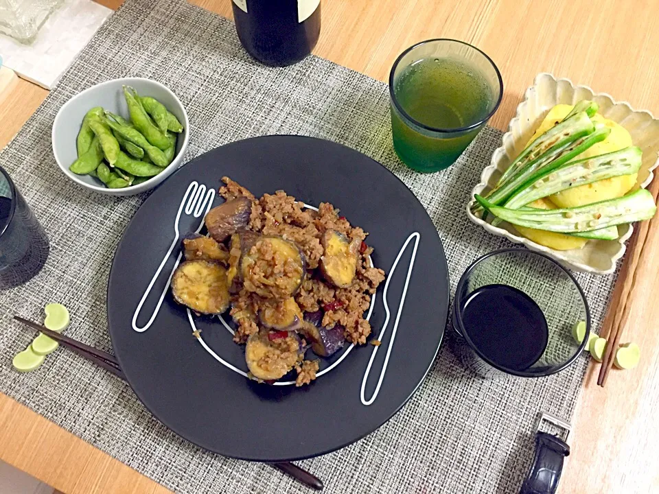 お家飲みも好き♡夏野菜たっぷりと赤ワイン♪|ねっぴさん