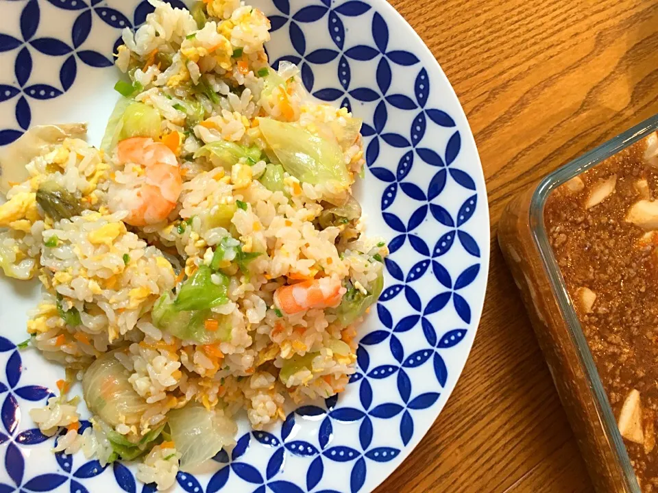 Snapdishの料理写真:レタスチャーハンと麻婆豆腐。|プラムてつ。さん