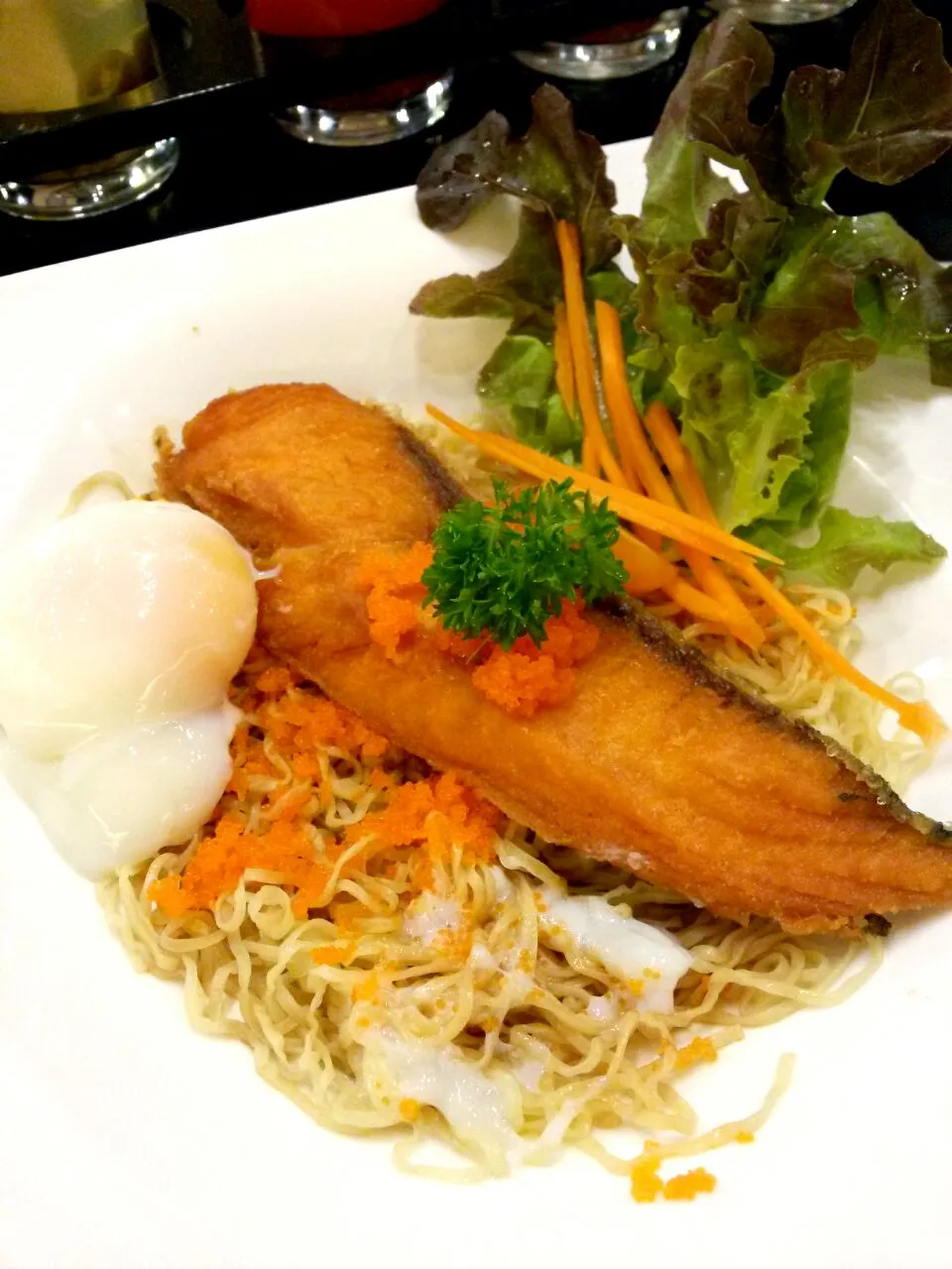 Salmon Noodle with onsen egg|Jeab Lertさん