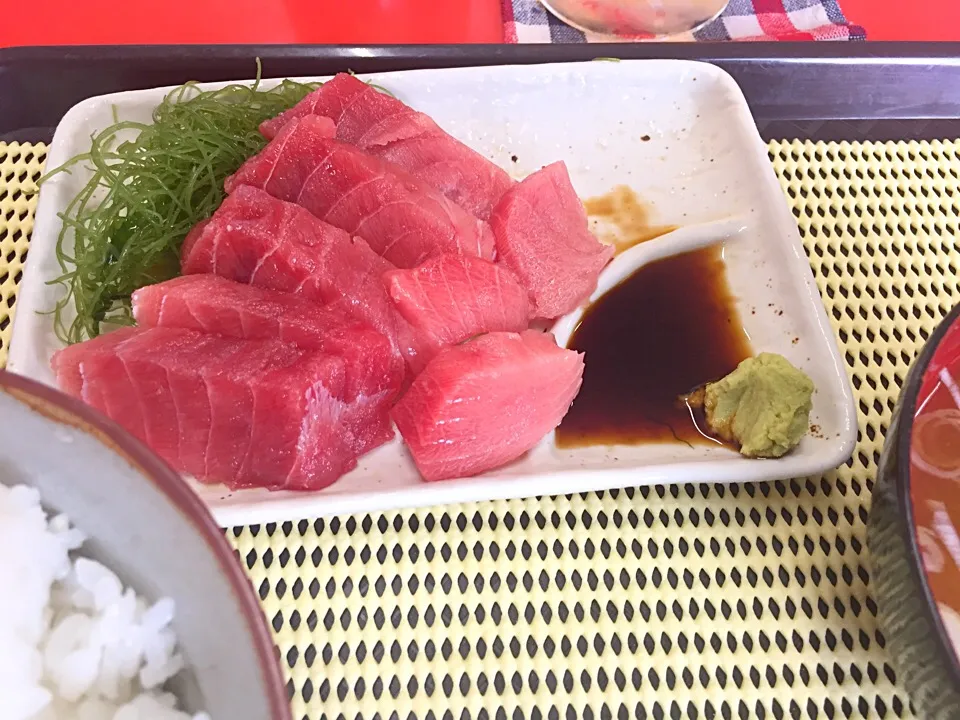 【競輪場メシ】川崎競輪場のマグロ刺し定食|あつしさん