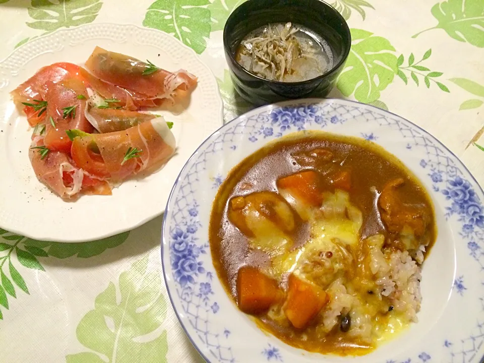 トロトロチーズ入りカレー🍛
大根のすりおろし、じゃこ乗せ
アボカド、生ハム巻き|♥️さん