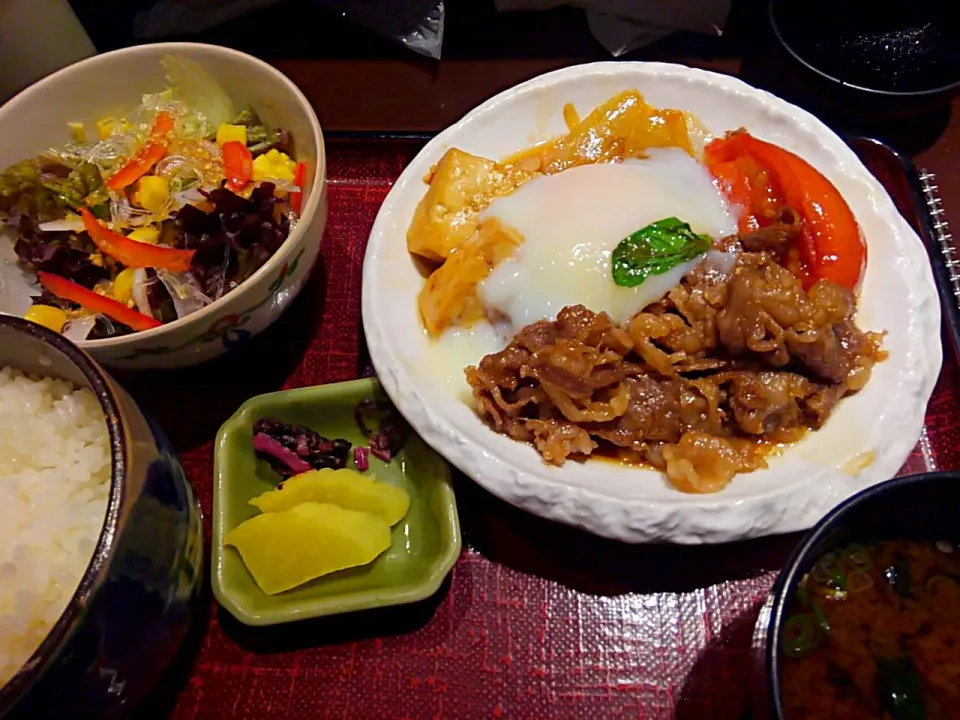 Snapdishの料理写真:トマトすき焼きランチ|うたかた。さん