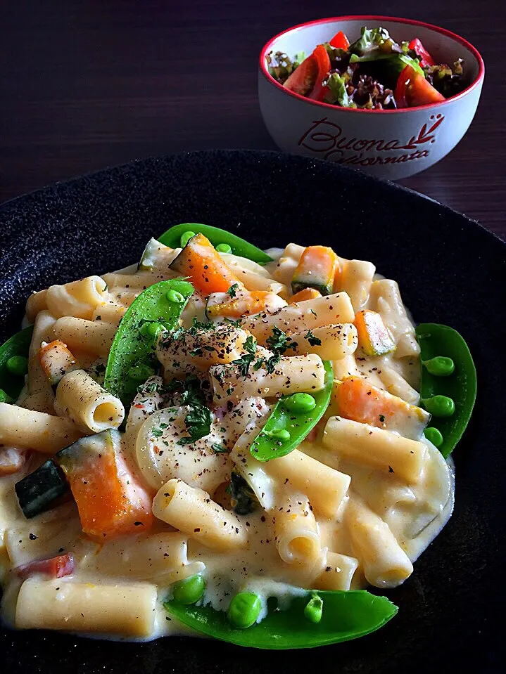 ⭐️カボチャとスナップエンドウのチーズクリームマカロニ
⭐️野菜サラダ サウザンドレッシング|よっちぃさん