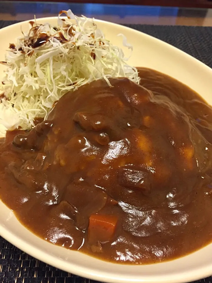 Snapdishの料理写真:ホッキカレー＆キャベツ🍛|Takaki Sasakiさん