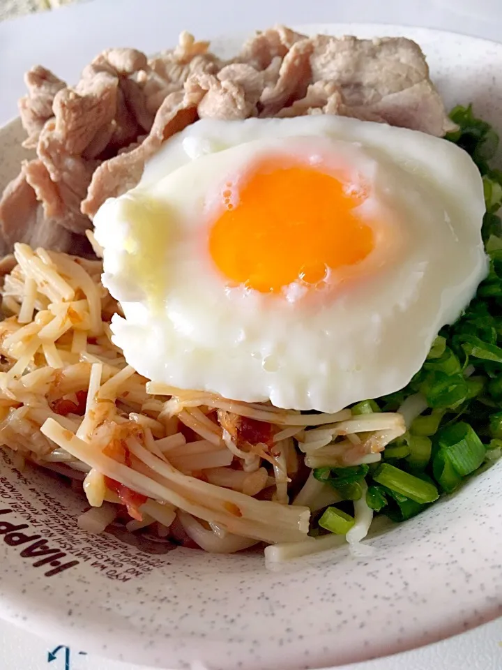 梅えのきと豚肉の冷やし麺！|あやくーさん