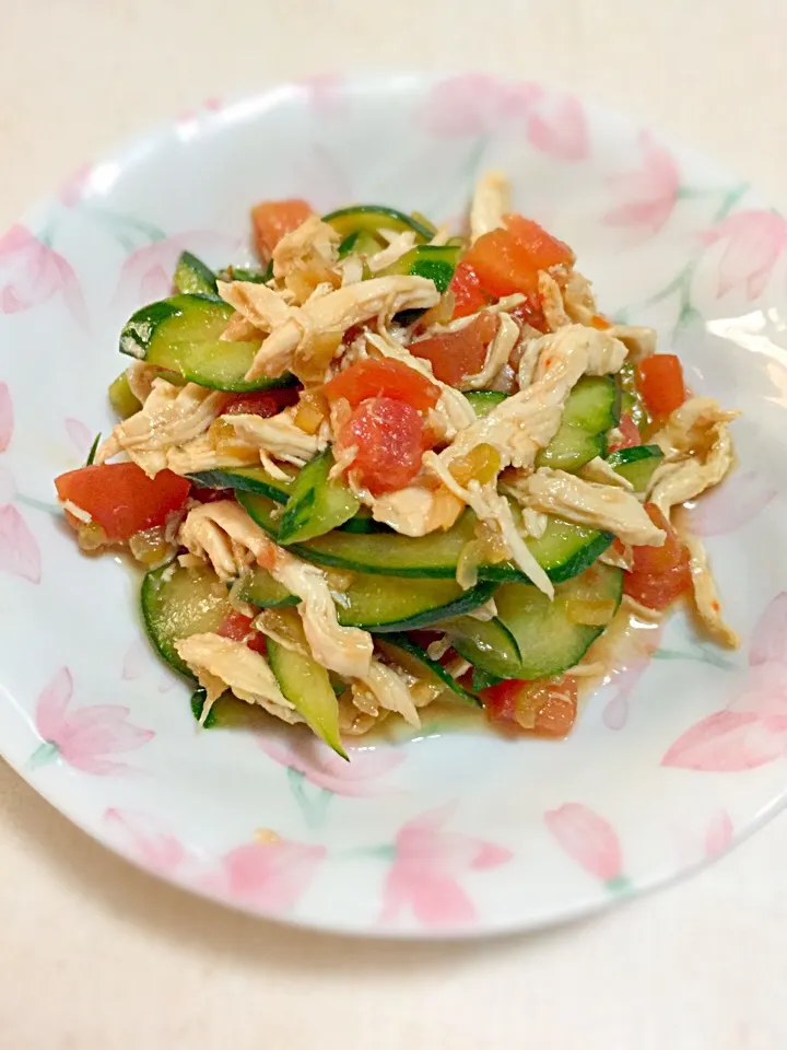 Dinner 7.17
Tomato, cucumber and chicken salad|moonmoonさん