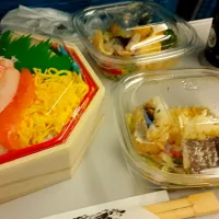 Snapdishの料理写真:大丸梅田の惣菜お弁当|Shimoda  Yutakaさん