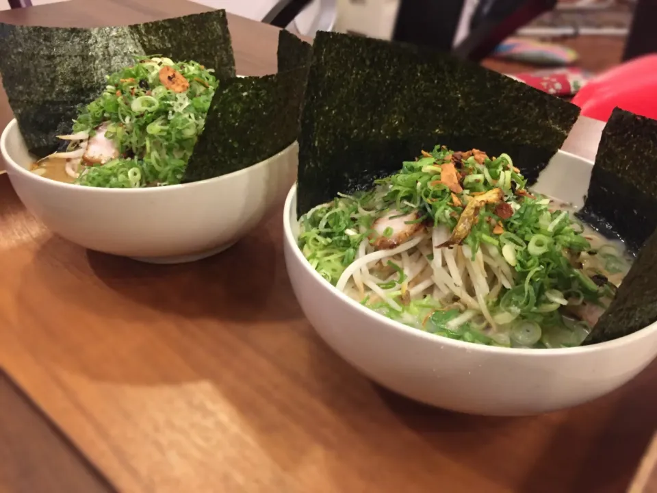 とんこつラーメン大盛、しょうゆとんこつラーメン大盛（ネギ&ノリ進撃バージョン）|あきらさん