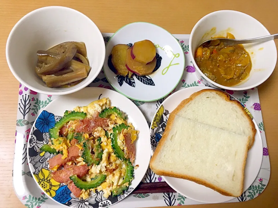 7月17日
ゴーヤチャンプル
カレー
パン
さつまいもの甘煮
茄子の揚げ浸し|あちゃんみんさん