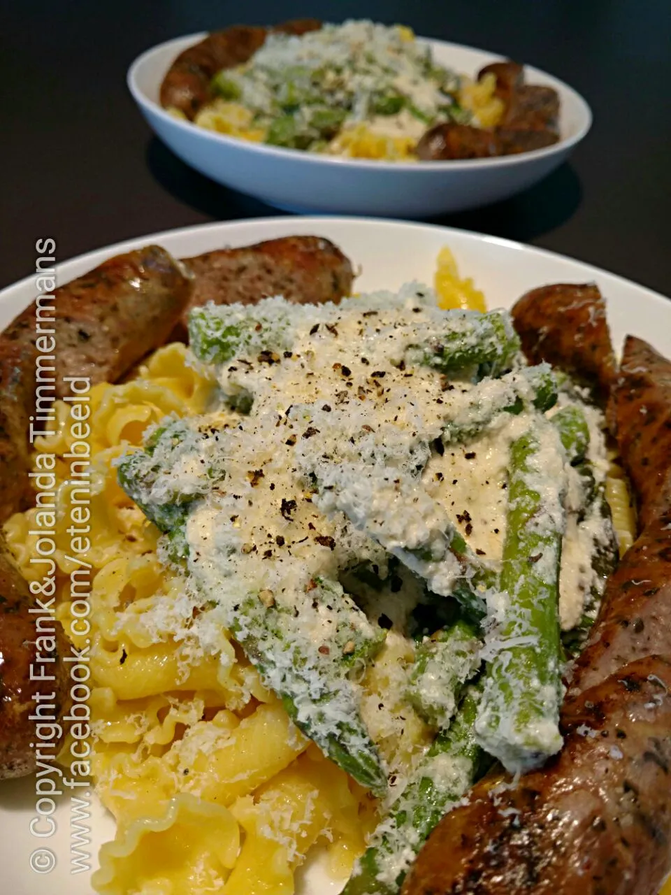 Pasta, asparagus and sausages|Frank&Jolanda - Eteninbeeldさん