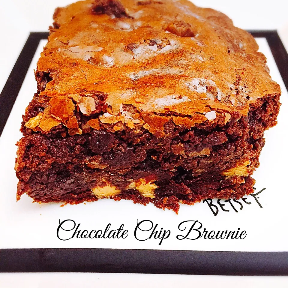 ✨Chocolate Chip Brownie✨
チョコレートチップブロウニー|🌸Emery Mさん