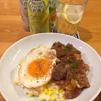 Snapdishの料理写真:とうもろこしご飯とカルビのワンディッシュ🌽