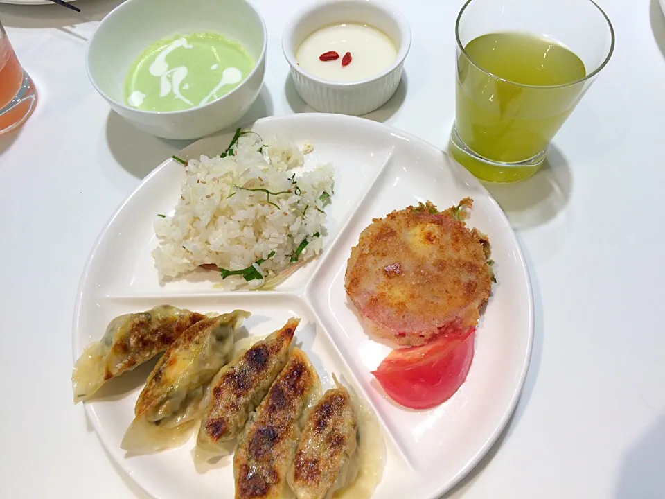 Main Recipe: Tofu Healthy Food|Food Gardenさん