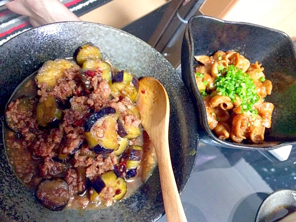 Snapdishの料理写真:茄子とひき肉のピリ辛煮込
シマチョウヤキヤキ|きのこせんぱいさん