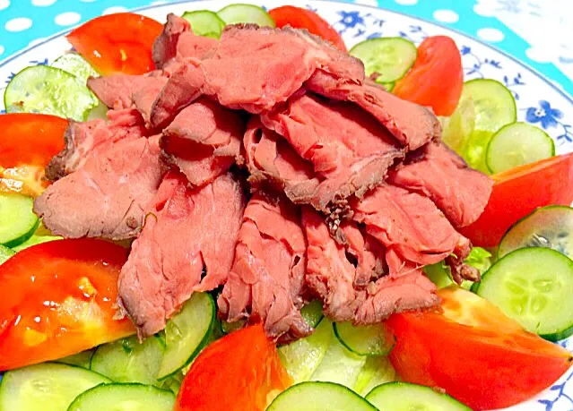 ロースビーフサラダ  - Roast beef salad 😋❤️✨|Liezlさん