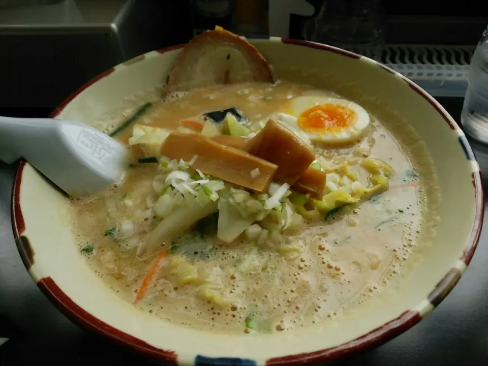 Snapdishの料理写真:あじさいの味噌ラーメン@函館 五稜郭目の前|kamekameさん