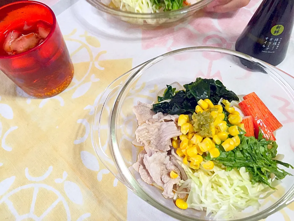 Snapdishの料理写真:冷やしぶっかけうどん♥━━ヾ(●´v’)人(’v｀○)ノ━━♥|さくたえさん