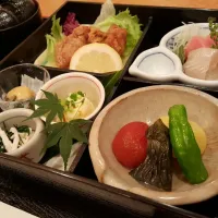 Snapdishの料理写真:お弁当 #ランチ #和食 #西麻布|安達正幸さん