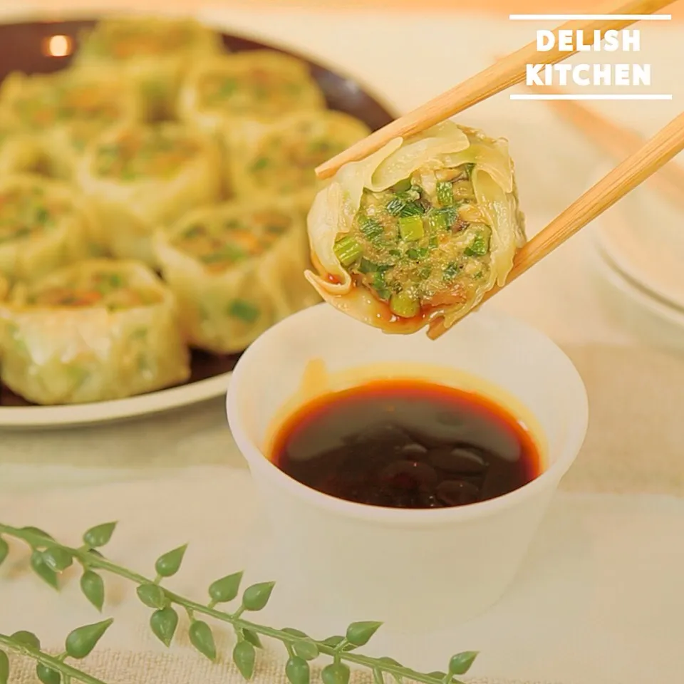 Snapdishの料理写真:【動画】ニラ饅頭 #delishkitchentv|DELISH KITCHENさん