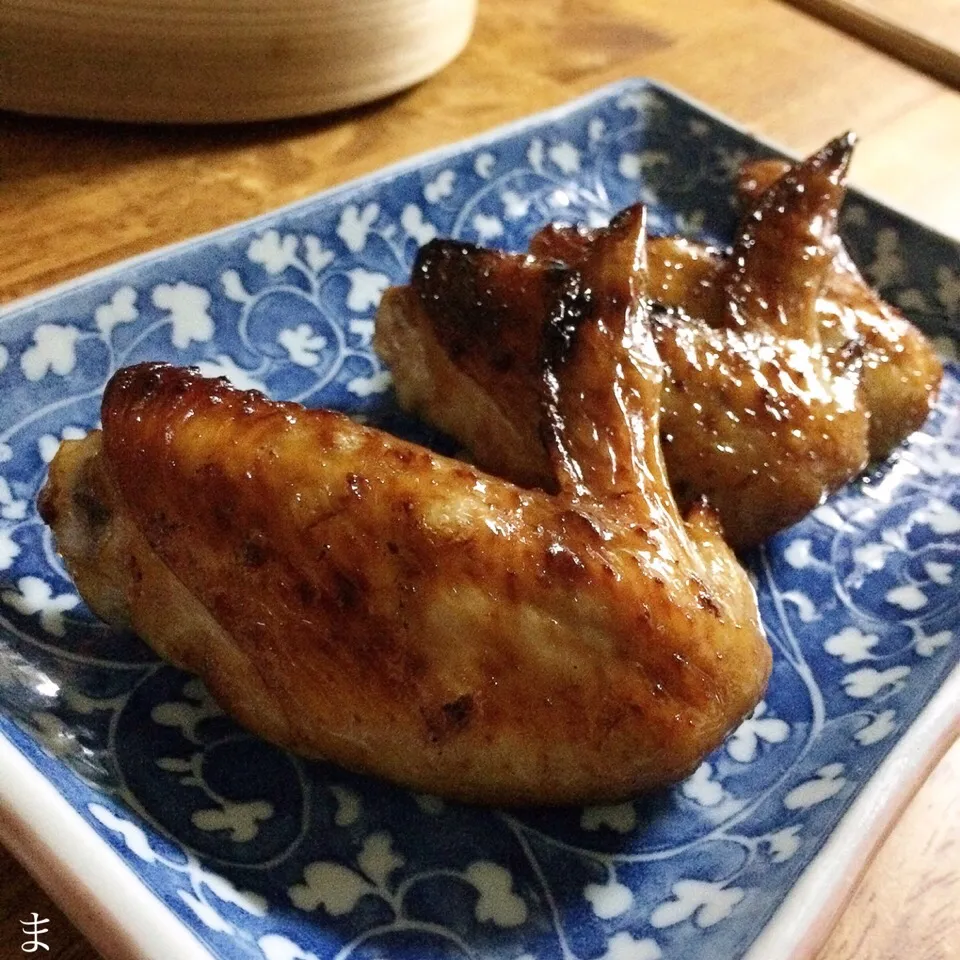 Junさんの料理 グリルで簡単焼き鳥🐓 を手羽先で。|まる(丸大豆)さん