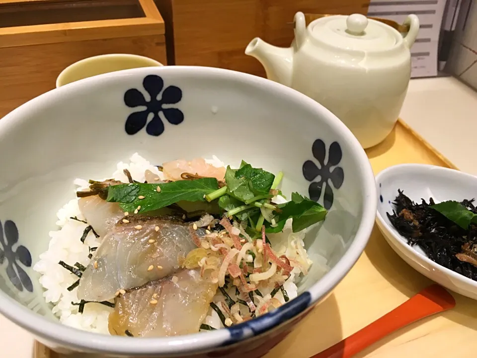 すずきの昆布和えだし茶漬け|hirotomoさん