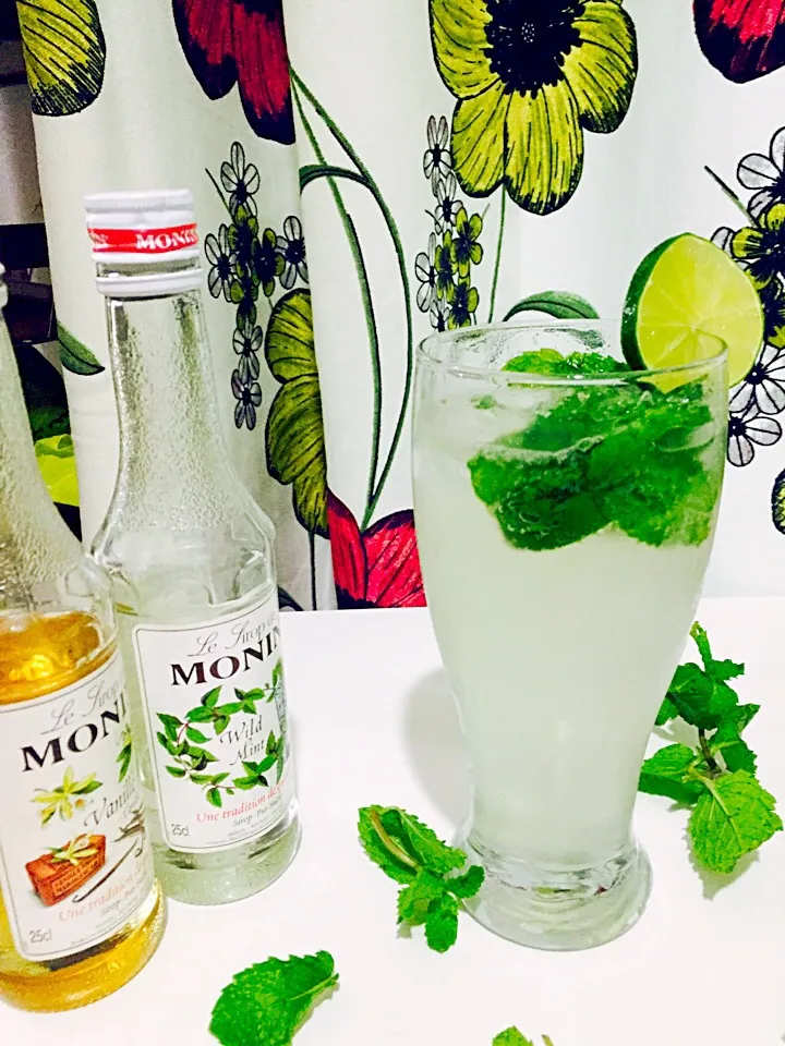 Mint and lime mojito|Fatima Sameena Sharifさん