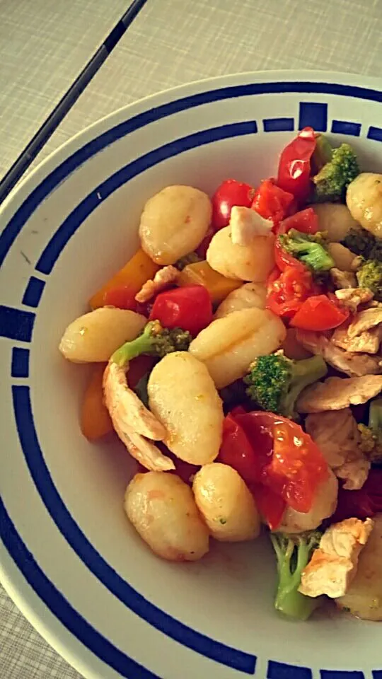 #Gnocchi #Veggies #Chicken|Patricijaさん