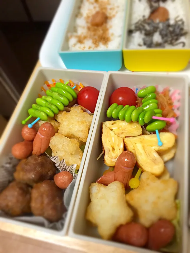 終業式につきお弁当。
アレルギーありの子には、ストックでミートボール、ない子はいつもの卵焼き。
いつもおんなじだなあ。|アンデルセンさん