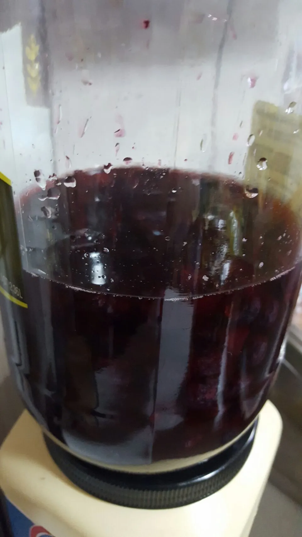 Snapdishの料理写真:Fruit for a Blueberry Shrub about to soak in the fridge for 3 days.|Thebluestbutterflyさん