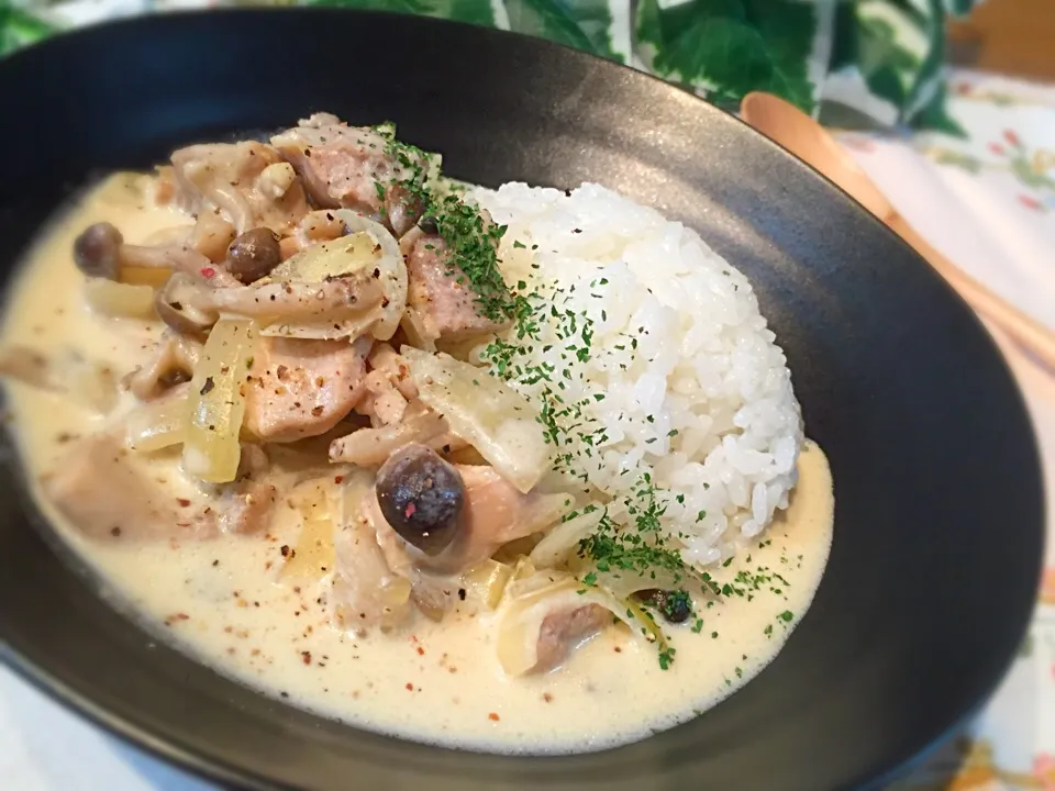 あゆ♡の料理 ホワイトストロガノフ♪を鶏もも肉&ゆづ胡椒で～💖|あゆさん