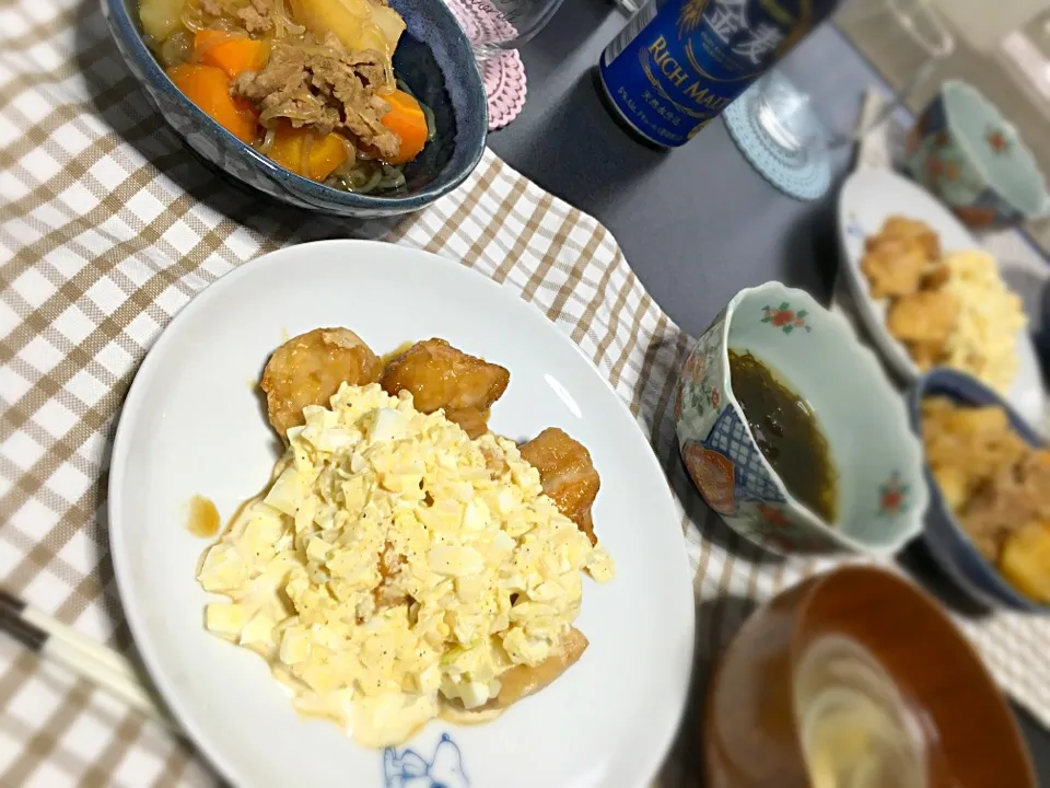 Snapdishの料理写真:♡チキン南蛮
♡玉ねぎとベーコンのスープ
♡肉じゃが
♡もずく酢|ちひろちゃんさん