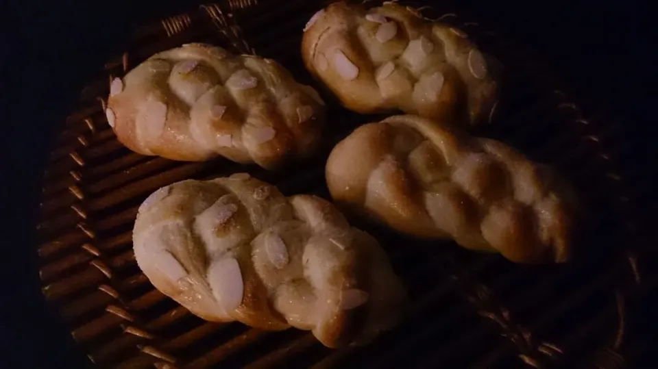 ツオップが焼きあがりました！初めての成形で…ちょっと…です。|Yoshieさん