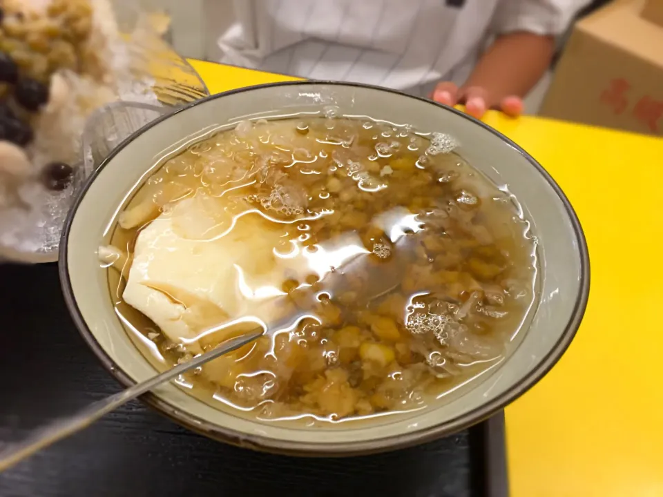 台灣 綠豆豆花湯|手牽手一起過好日子。さん