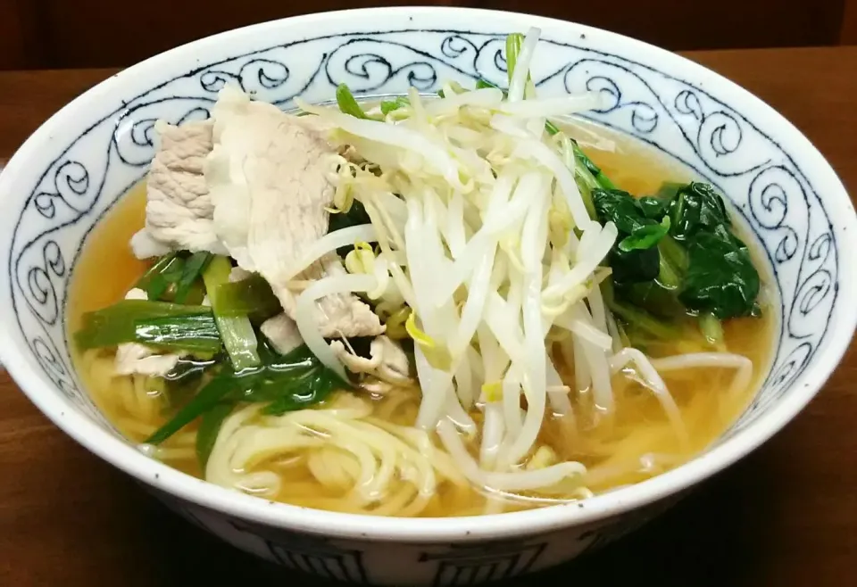 もやしラーメン🍜|あらいぐまのしっぽさん