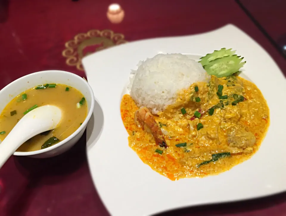 魚介類のカレー炒め卵とじ|toshi,I🍴さん