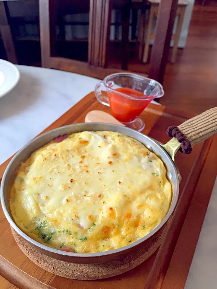 Snapdishの料理写真:Crabmeat, Bacon & Potato Frittata|Cloudy Gさん