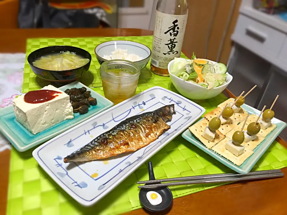 Snapdishの料理写真:本日の深夜の晩餐🧀🐟|マニラ男さん