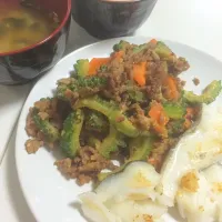 Snapdishの料理写真:肉味噌ゴーヤ・焼き鱈|LOUPEのオフィスごはんさん