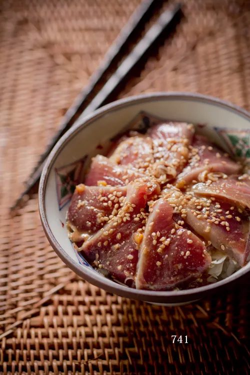 Snapdishの料理写真:カツオのヅケ丼♪ #素人料理百珍|siwatchさん