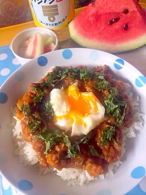 玉子の印度風カレーとスイカの漬物💕|ＳＵＺＵＫＩさん