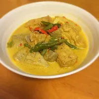 Snapdishの料理写真:Indonesian " Tahu kuah kuning" カレー風の豆腐とジャックフルーツ|Adelさん