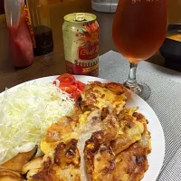 Snapdishの料理写真:豚肉のピカタとペールエール(^^)|Katsuragi Shinyaさん